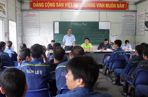 Các hoạt động chào mừng niệm 87 năm ngày thành lập Công đoàn Việt Nam